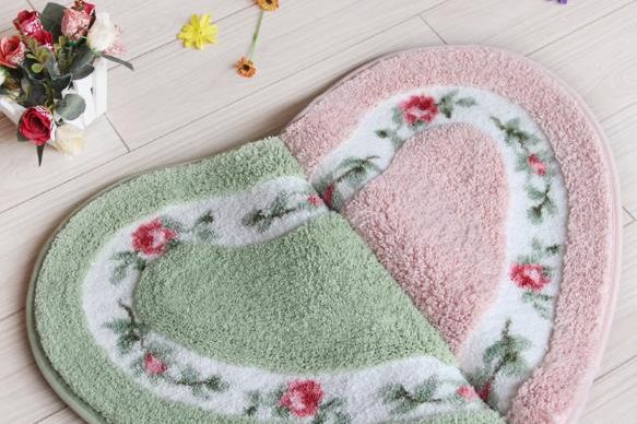 Love heart shape idyllic floor mat (1)