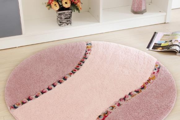 Round high-grade embossed floor mat (2)