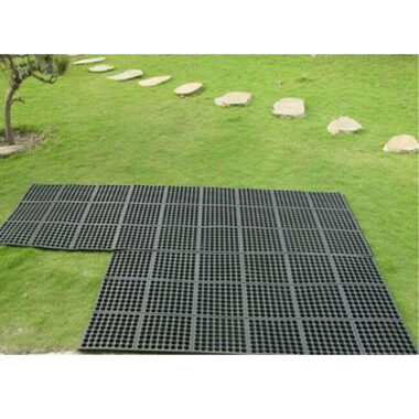 Hollow anti-slip rubber floor mat