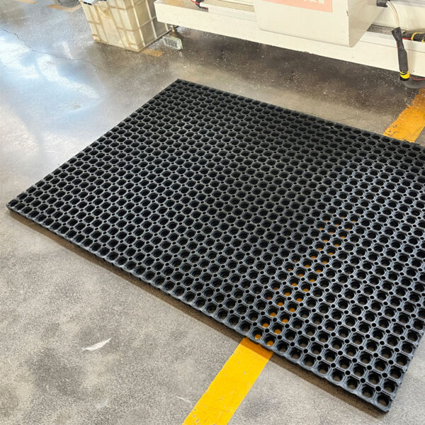 drainage rubber mat for industrial use